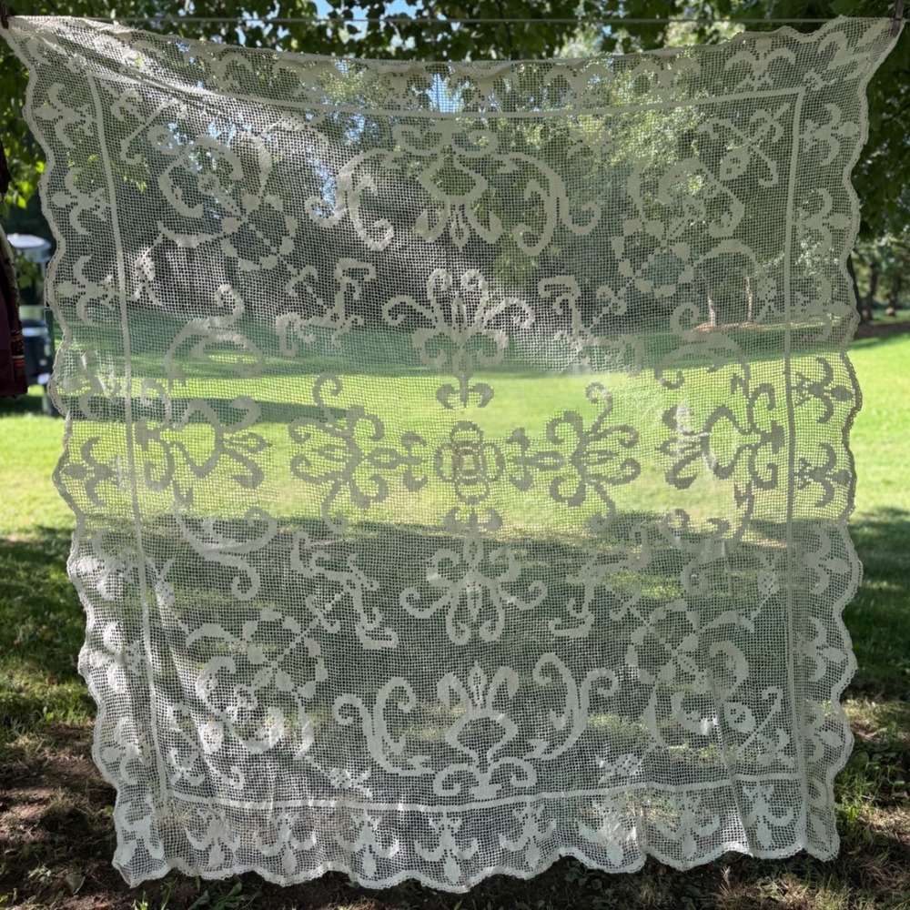 Vintage Cream Lace Tablecloth Square Floral Scroll Filet Crochet 56x62